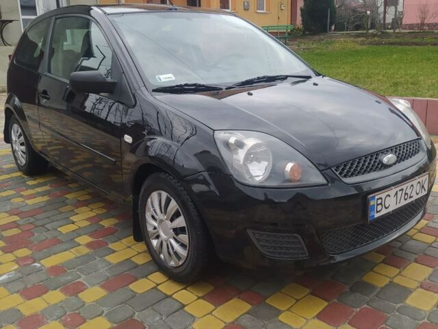 Черный Форд Фиеста, объемом двигателя 1.4 л и пробегом 234 тыс. км за 3350 $, фото 4 на Automoto.ua