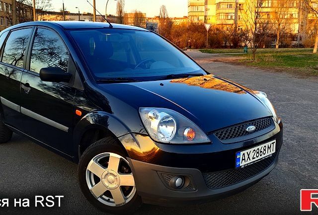 Черный Форд Фиеста, объемом двигателя 1.4 л и пробегом 137 тыс. км за 4399 $, фото 2 на Automoto.ua