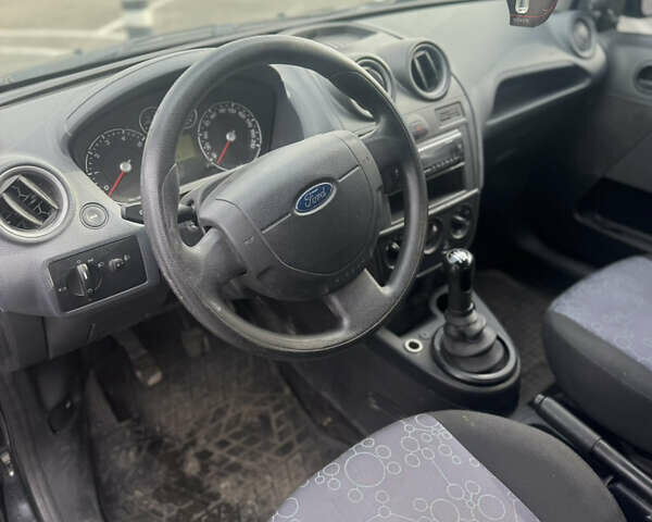 Форд Фиеста 2008 в Днепре (Днепропетровске) на Automoto.ua Черный Форд Фиеста, объемом двигателя 1.39 л и пробегом 147 тыс. км за 4200 $, фото 4 на Automoto.ua