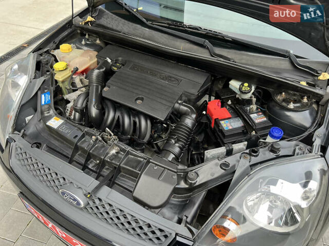 Черный Форд Фиеста, объемом двигателя 1.4 л и пробегом 184 тыс. км за 4750 $, фото 71 на Automoto.ua
