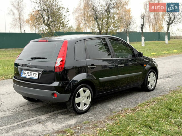 Черный Форд Фиеста, объемом двигателя 1.39 л и пробегом 112 тыс. км за 5899 $, фото 6 на Automoto.ua