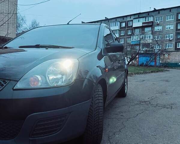 Чорний Форд Фієста, об'ємом двигуна 1.25 л та пробігом 246 тис. км за 4300 $, фото 9 на Automoto.ua