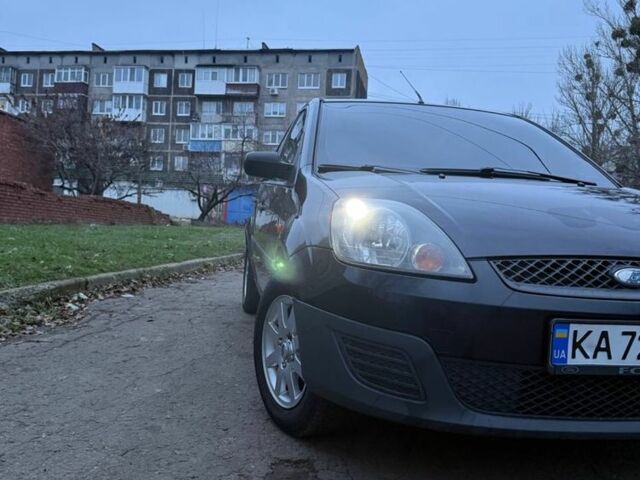 Чорний Форд Фієста, об'ємом двигуна 1.2 л та пробігом 246 тис. км за 4300 $, фото 1 на Automoto.ua