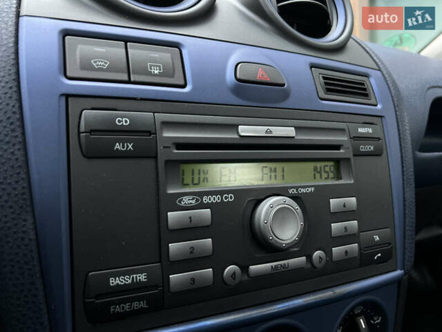 Черный Форд Фиеста, объемом двигателя 1.4 л и пробегом 184 тыс. км за 4750 $, фото 61 на Automoto.ua