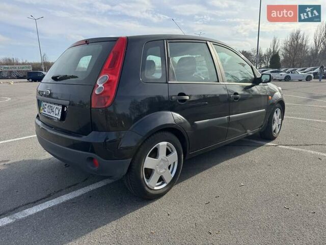 Черный Форд Фиеста, объемом двигателя 1.4 л и пробегом 117 тыс. км за 4500 $, фото 4 на Automoto.ua