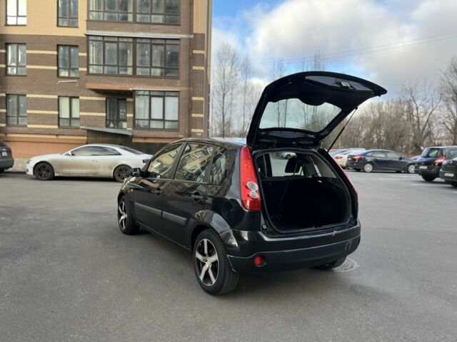 Чорний Форд Фієста, об'ємом двигуна 1.4 л та пробігом 210 тис. км за 4200 $, фото 9 на Automoto.ua