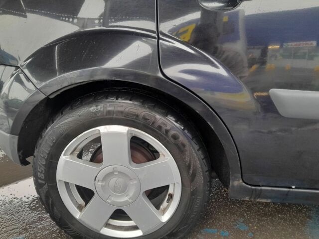 Чорний Форд Фієста, об'ємом двигуна 1.4 л та пробігом 2 тис. км за 3600 $, фото 6 на Automoto.ua