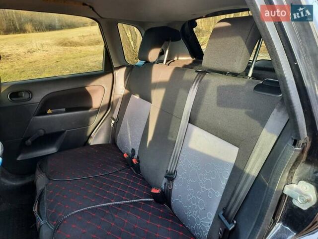 Чорний Форд Фієста, об'ємом двигуна 1.4 л та пробігом 165 тис. км за 2899 $, фото 18 на Automoto.ua