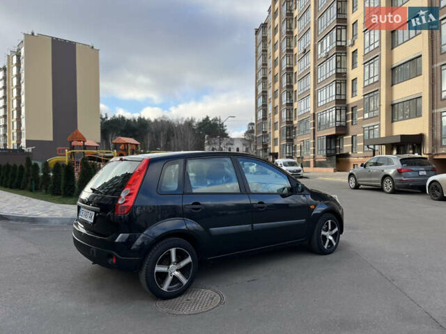 Черный Форд Фиеста, объемом двигателя 1.4 л и пробегом 210 тыс. км за 4200 $, фото 3 на Automoto.ua