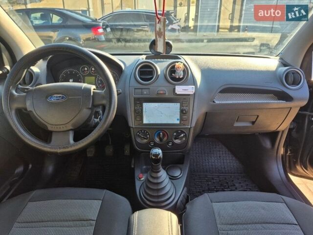 Чорний Форд Фієста, об'ємом двигуна 1.4 л та пробігом 73 тис. км за 6200 $, фото 12 на Automoto.ua
