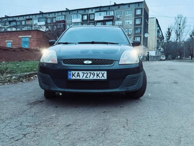 Чорний Форд Фієста, об'ємом двигуна 1.2 л та пробігом 246 тис. км за 4300 $, фото 2 на Automoto.ua