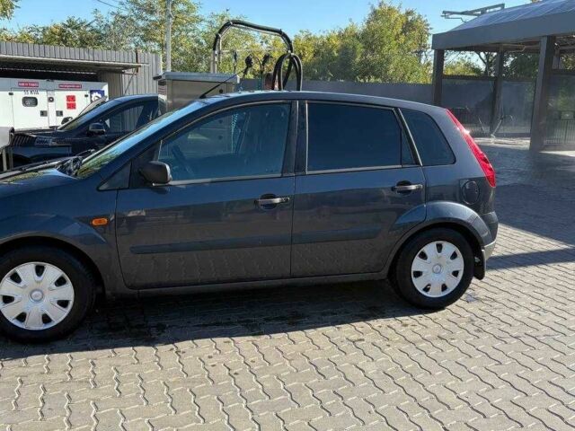 Черный Форд Фиеста, объемом двигателя 1.2 л и пробегом 193 тыс. км за 4873 $, фото 1 на Automoto.ua