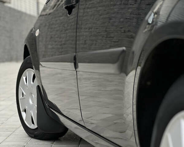 Черный Форд Фиеста, объемом двигателя 1.4 л и пробегом 184 тыс. км за 4750 $, фото 15 на Automoto.ua