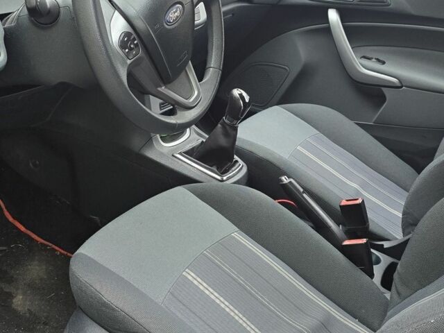 Чорний Форд Фієста, об'ємом двигуна 1.25 л та пробігом 160 тис. км за 5600 $, фото 4 на Automoto.ua