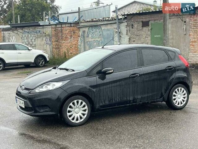 Черный Форд Фиеста, объемом двигателя 1.6 л и пробегом 173 тыс. км за 5500 $, фото 5 на Automoto.ua