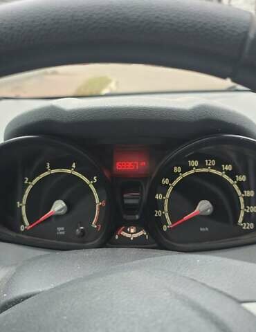 Черный Форд Фиеста, объемом двигателя 1.24 л и пробегом 160 тыс. км за 5600 $, фото 12 на Automoto.ua