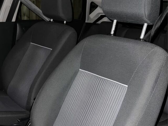 Чорний Форд Фієста, об'ємом двигуна 1.4 л та пробігом 130 тис. км за 4900 $, фото 10 на Automoto.ua