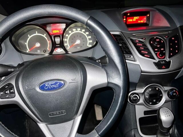 Чорний Форд Фієста, об'ємом двигуна 1.4 л та пробігом 130 тис. км за 4900 $, фото 7 на Automoto.ua