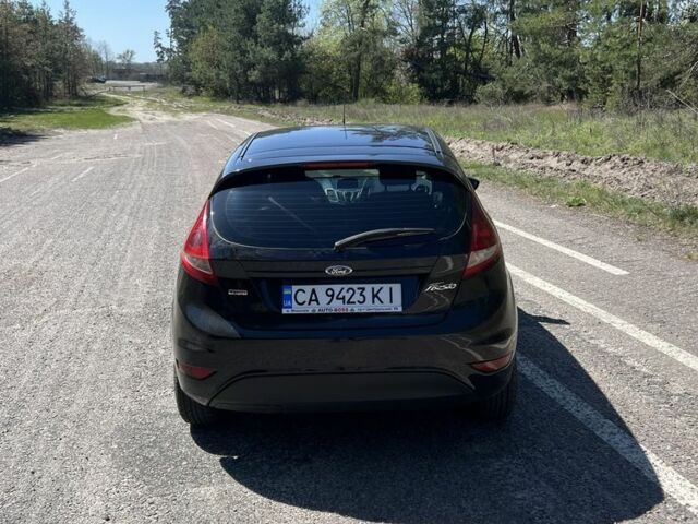 Черный Форд Фиеста, объемом двигателя 1.6 л и пробегом 228 тыс. км за 4500 $, фото 4 на Automoto.ua