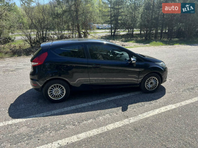 Черный Форд Фиеста, объемом двигателя 1.6 л и пробегом 230 тыс. км за 4700 $, фото 1 на Automoto.ua