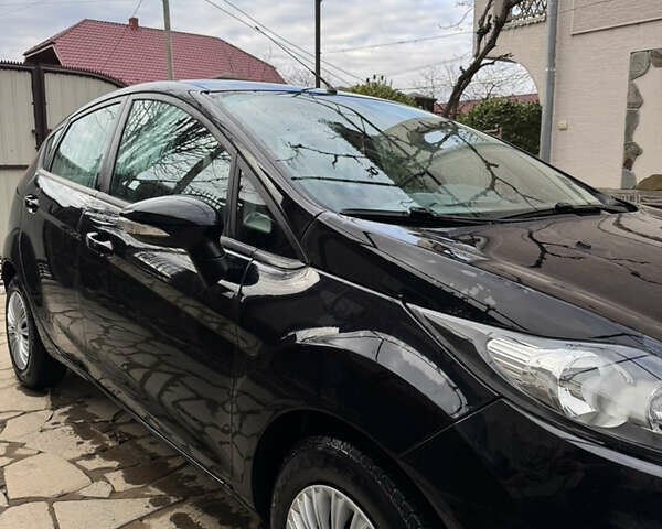 Черный Форд Фиеста, объемом двигателя 1.6 л и пробегом 229 тыс. км за 6400 $, фото 3 на Automoto.ua
