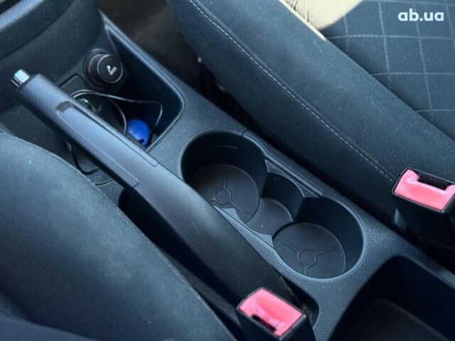 Чорний Форд Фієста, об'ємом двигуна 1.4 л та пробігом 183 тис. км за 7240 $, фото 21 на Automoto.ua