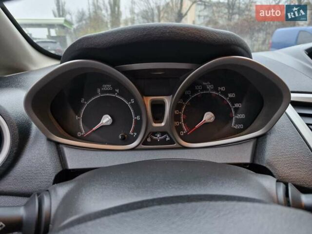 Чорний Форд Фієста, об'ємом двигуна 1.6 л та пробігом 170 тис. км за 5750 $, фото 12 на Automoto.ua