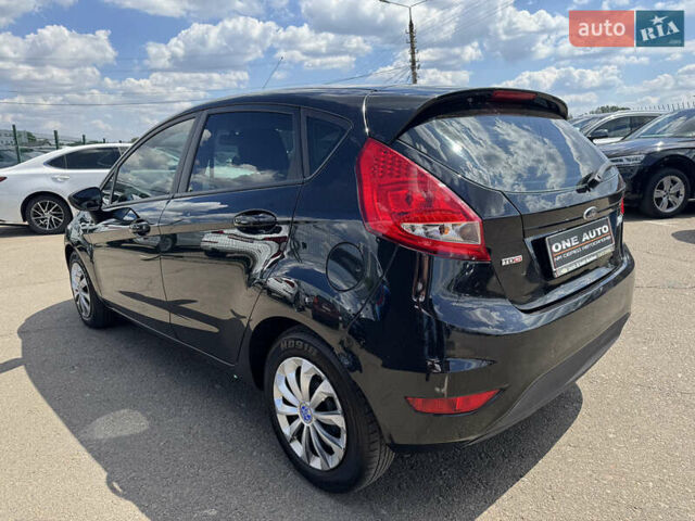 Черный Форд Фиеста, объемом двигателя 1.4 л и пробегом 278 тыс. км за 5490 $, фото 7 на Automoto.ua