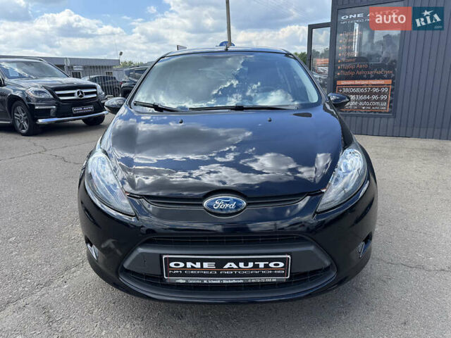 Черный Форд Фиеста, объемом двигателя 1.4 л и пробегом 278 тыс. км за 5490 $, фото 2 на Automoto.ua