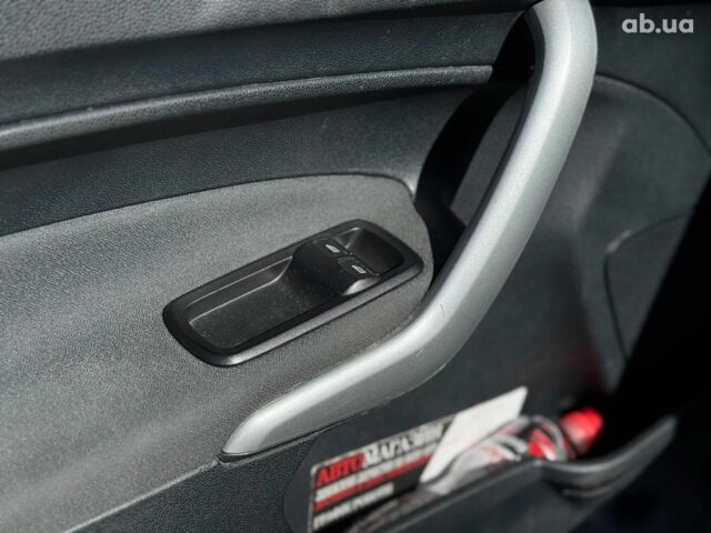 Чорний Форд Фієста, об'ємом двигуна 1.4 л та пробігом 183 тис. км за 7240 $, фото 17 на Automoto.ua