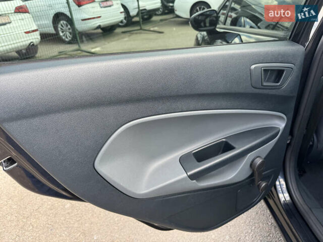 Черный Форд Фиеста, объемом двигателя 1.4 л и пробегом 278 тыс. км за 5490 $, фото 20 на Automoto.ua