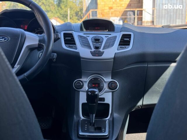 Чорний Форд Фієста, об'ємом двигуна 1.4 л та пробігом 183 тис. км за 7240 $, фото 34 на Automoto.ua