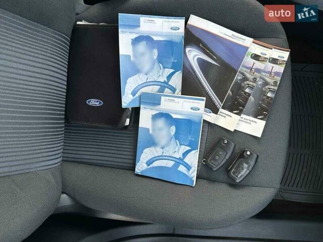 Черный Форд Фиеста, объемом двигателя 1.6 л и пробегом 210 тыс. км за 5000 $, фото 19 на Automoto.ua