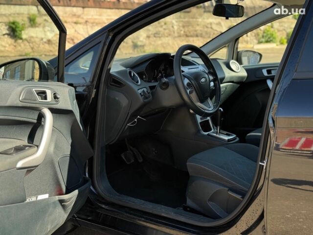 Чорний Форд Фієста, об'ємом двигуна 1.4 л та пробігом 183 тис. км за 7240 $, фото 15 на Automoto.ua