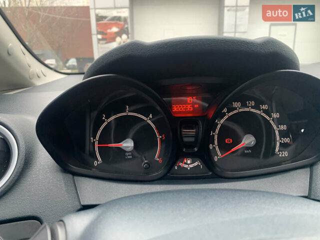 Черный Форд Фиеста, объемом двигателя 1.56 л и пробегом 322 тыс. км за 6200 $, фото 13 на Automoto.ua