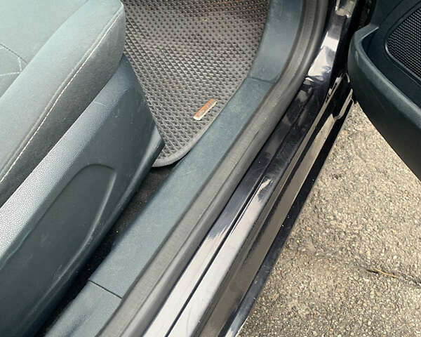 Черный Форд Фиеста, объемом двигателя 1.56 л и пробегом 322 тыс. км за 6200 $, фото 15 на Automoto.ua