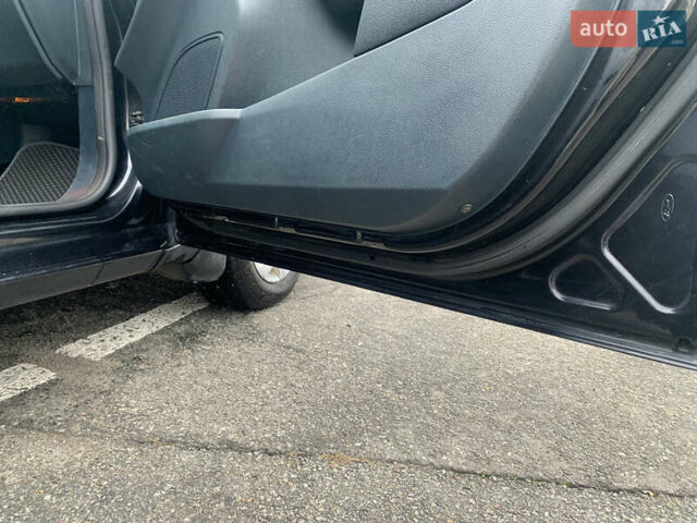 Черный Форд Фиеста, объемом двигателя 1.56 л и пробегом 322 тыс. км за 6200 $, фото 11 на Automoto.ua