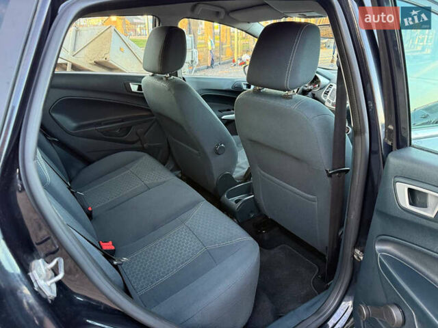 Чорний Форд Фієста, об'ємом двигуна 1.56 л та пробігом 280 тис. км за 5900 $, фото 41 на Automoto.ua