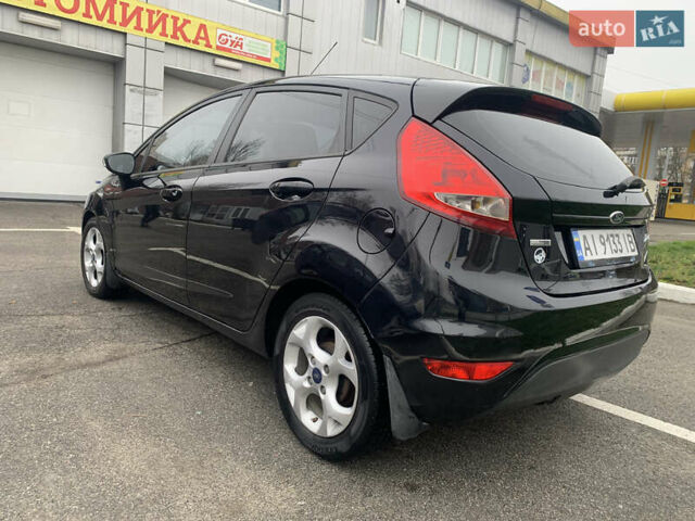 Черный Форд Фиеста, объемом двигателя 1.56 л и пробегом 322 тыс. км за 6200 $, фото 3 на Automoto.ua