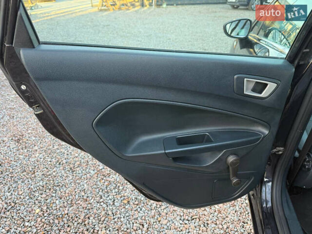 Чорний Форд Фієста, об'ємом двигуна 1.56 л та пробігом 280 тис. км за 5900 $, фото 34 на Automoto.ua