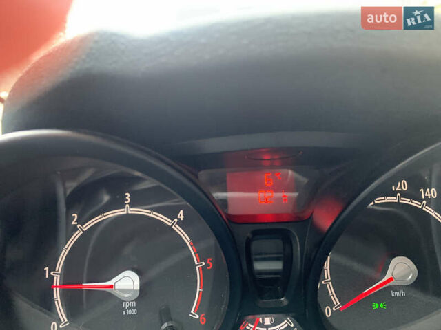 Черный Форд Фиеста, объемом двигателя 1.56 л и пробегом 322 тыс. км за 6200 $, фото 19 на Automoto.ua