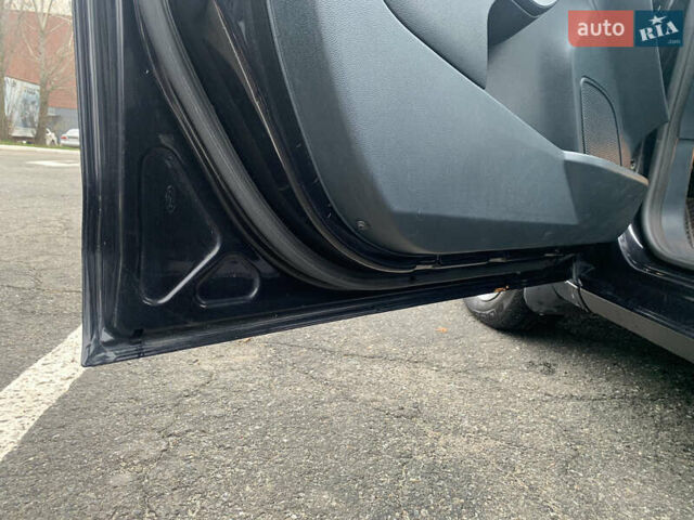 Черный Форд Фиеста, объемом двигателя 1.56 л и пробегом 322 тыс. км за 6200 $, фото 8 на Automoto.ua