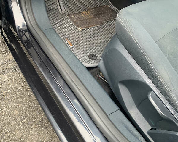 Черный Форд Фиеста, объемом двигателя 1.56 л и пробегом 322 тыс. км за 6200 $, фото 16 на Automoto.ua