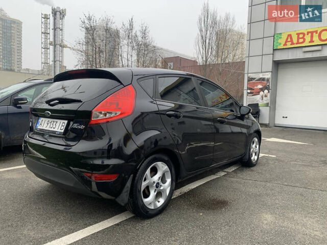 Черный Форд Фиеста, объемом двигателя 1.56 л и пробегом 322 тыс. км за 6200 $, фото 2 на Automoto.ua