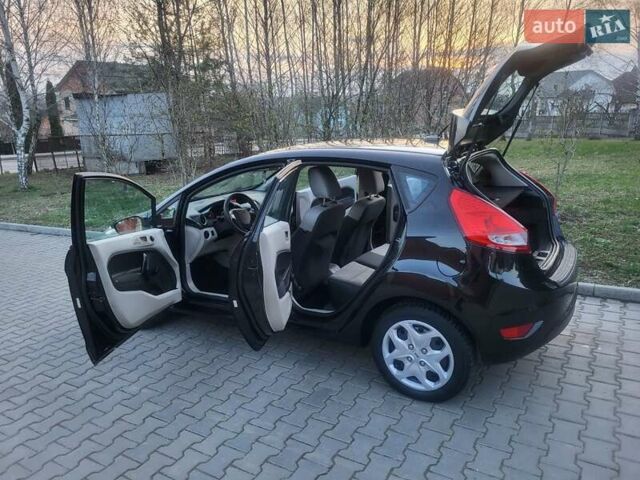 Чорний Форд Фієста, об'ємом двигуна 1.6 л та пробігом 212 тис. км за 7300 $, фото 87 на Automoto.ua