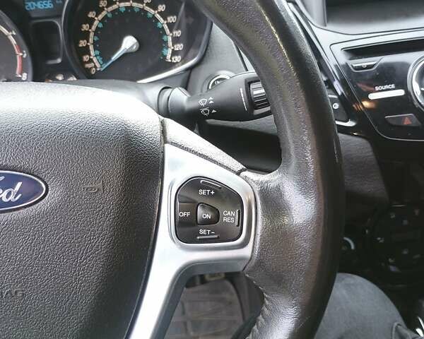 Чорний Форд Фієста, об'ємом двигуна 1.6 л та пробігом 204 тис. км за 7000 $, фото 9 на Automoto.ua