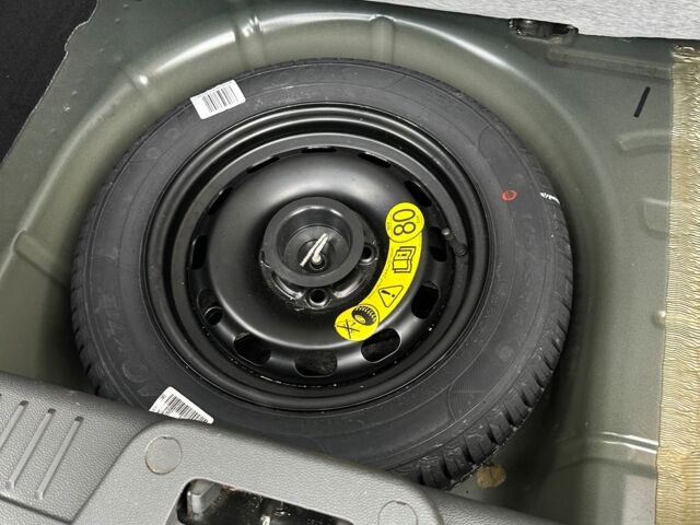 Черный Форд Фиеста, объемом двигателя 1 л и пробегом 42 тыс. км за 8000 $, фото 10 на Automoto.ua