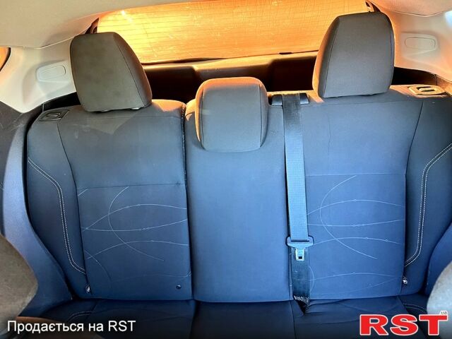 Черный Форд Фиеста, объемом двигателя 1.5 л и пробегом 230 тыс. км за 5700 $, фото 7 на Automoto.ua