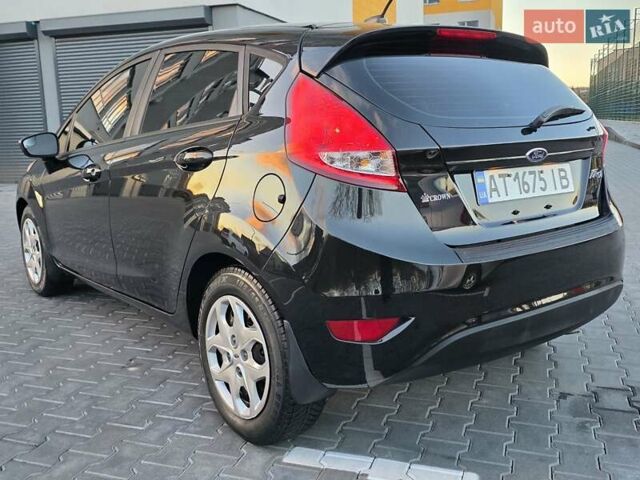 Черный Форд Фиеста, объемом двигателя 1.6 л и пробегом 213 тыс. км за 7333 $, фото 8 на Automoto.ua