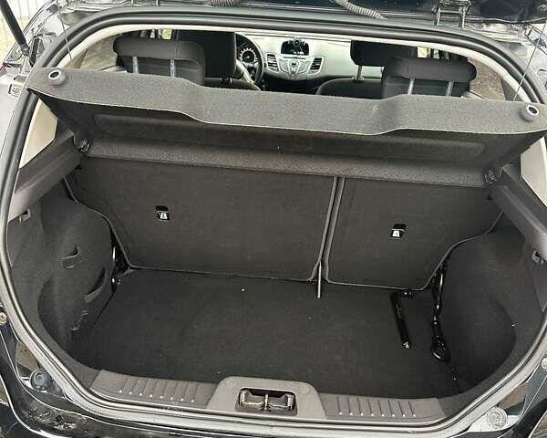 Черный Форд Фиеста, объемом двигателя 1 л и пробегом 42 тыс. км за 8000 $, фото 10 на Automoto.ua